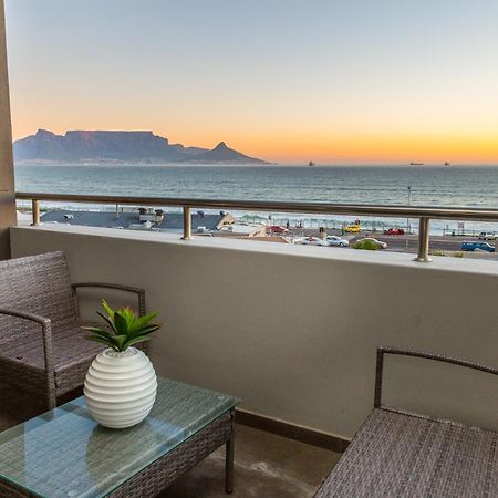 Modern Beachfront With Ocean Views - Infinity G9, Blouberg, Cape Town Bloubergstrand Exterior photo