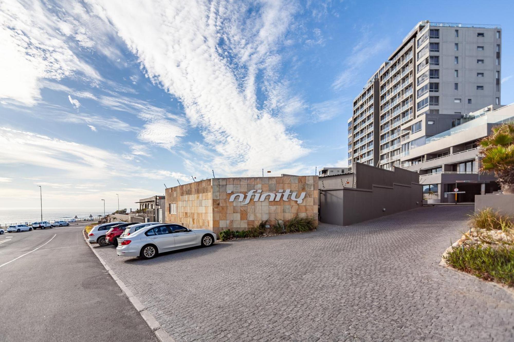 Modern Beachfront With Ocean Views - Infinity G9, Blouberg, Cape Town Bloubergstrand Exterior photo