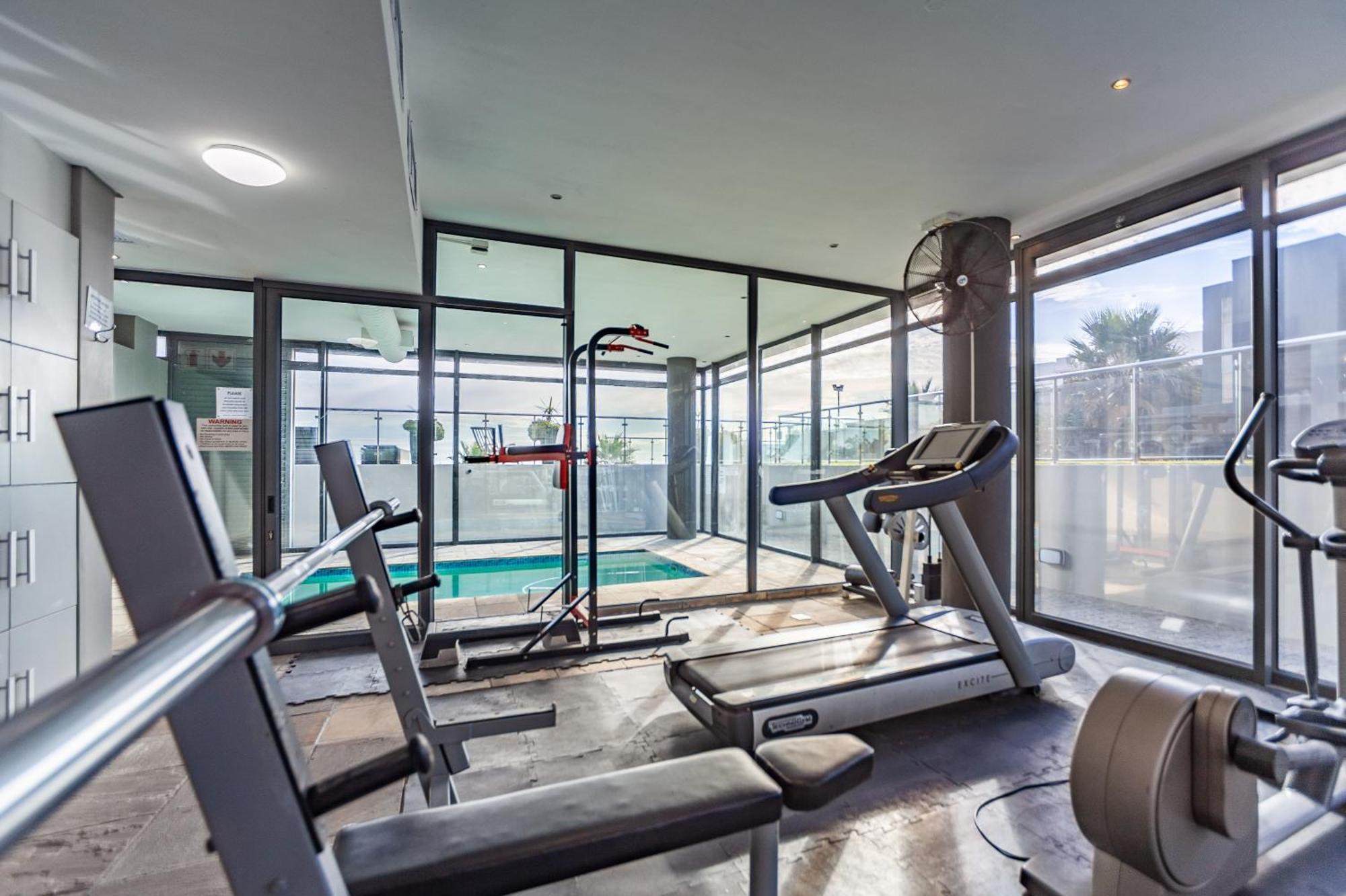 Modern Beachfront With Ocean Views - Infinity G9, Blouberg, Cape Town Bloubergstrand Exterior photo
