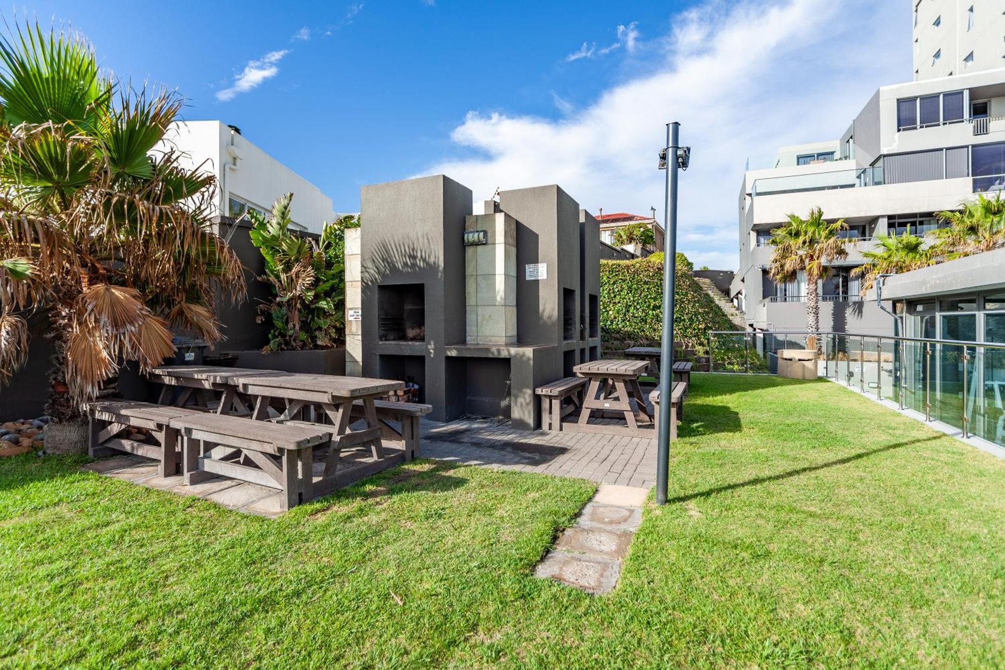 Modern Beachfront With Ocean Views - Infinity G9, Blouberg, Cape Town Bloubergstrand Exterior photo