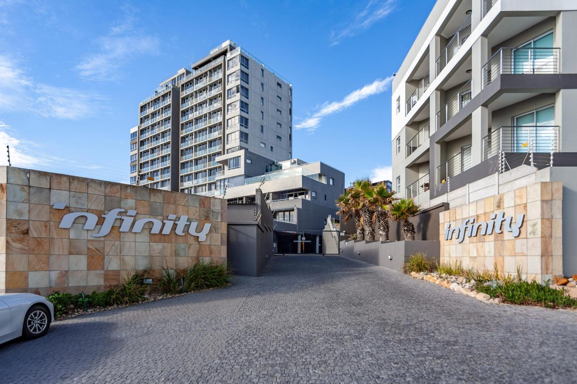 Modern Beachfront With Ocean Views - Infinity G9, Blouberg, Cape Town Bloubergstrand Exterior photo