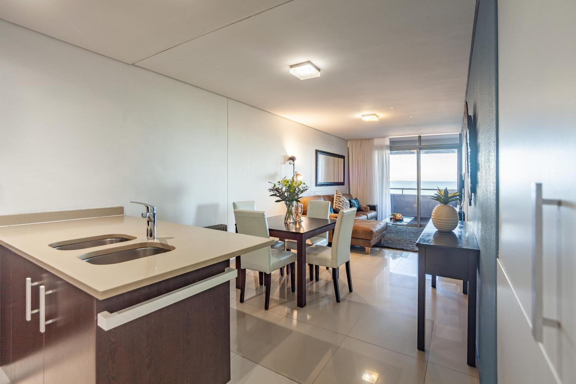 Modern Beachfront With Ocean Views - Infinity G9, Blouberg, Cape Town Bloubergstrand Exterior photo